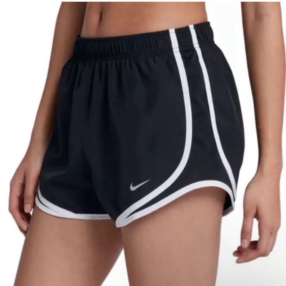 Nike Women's Dry Tempo Short